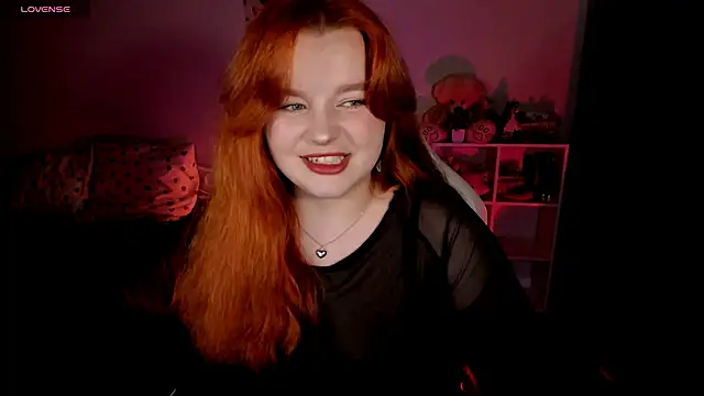 Snapshot of _Lisa_x chatting on October 7, 2:32 pm  Lisa x online show from October 7, 2:32 pm