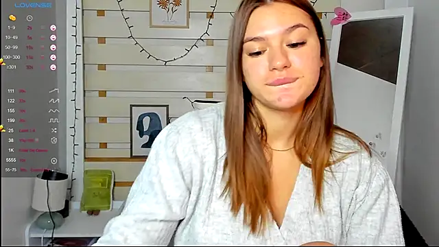 Josephine Kiss online show from October 22, 1:05 pm