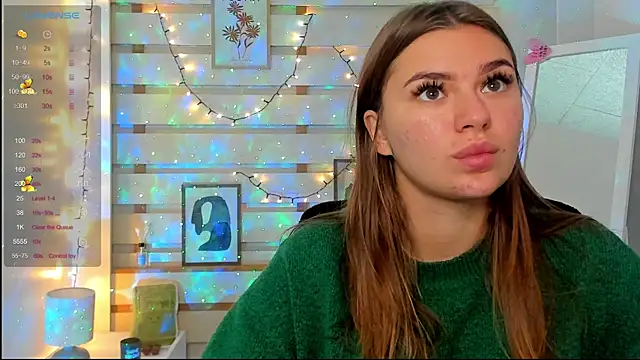 Snapshot of Josephine_Kiss chatting on October 7, 4:55 pm Josephine Kiss online show from October 7, 4:55 pm