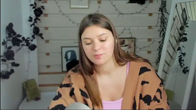 Josephine Kiss online show from April 6, 12:28 pm