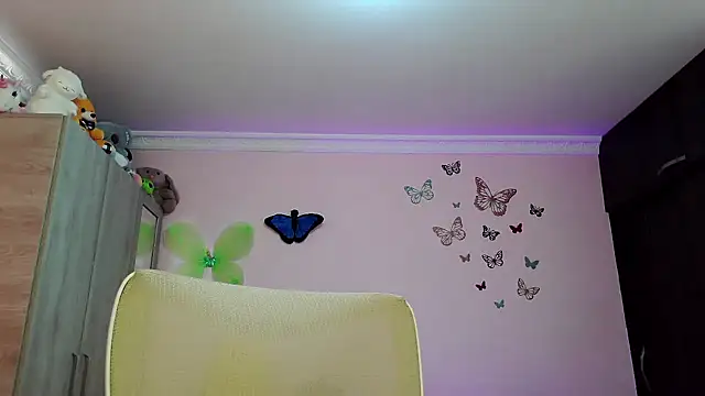 caroline jonson online show from September 24, 3:11 pm