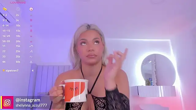 Snapshot of Shelynna_azzul chatting on September 18, 9:13 pm Shelynna azzul online show from September 18, 9:13 pm