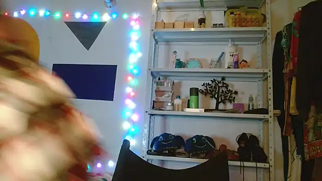 Snapshot of Kaory_32 chatting on September 26, 6:33 am Kaory 32 online show from September 26, 6:33 am