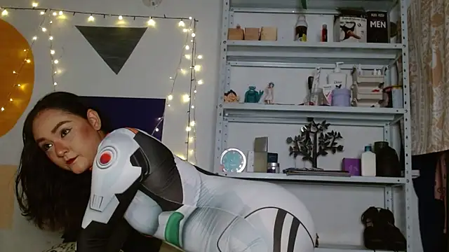 Snapshot of Kaory_32 chatting on October 30, 6:05 am Kaory 32 online show from October 30, 6:05 am