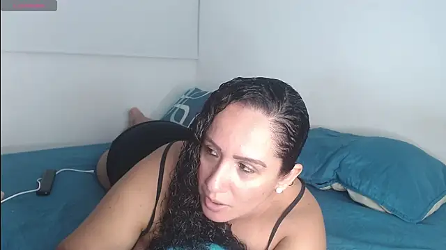 Snapshot of hey_delilah chatting on November 2, 12:14 am hey delilah online show from November 2, 12:14 am