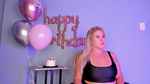 Snapshot of ALONDRAMILF chatting on October 14, 1:30 am ALONDRAMILF online show from October 14, 1:30 am