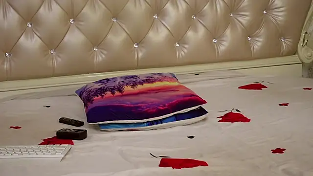 Snapshot of CarmellaAngel chatting on September 25, 10:58 am CarmellaAngel online show from September 25, 10:58 am