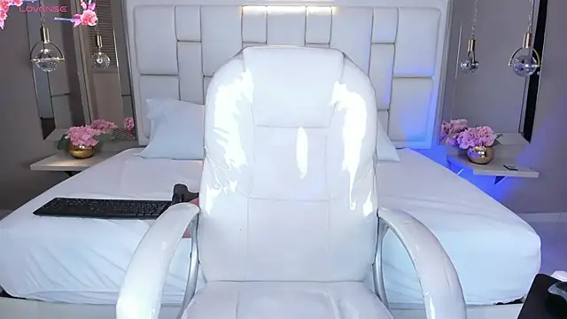 JessyEvans online show from September 13, 8:06 pm