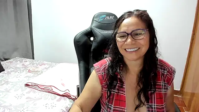 Carlaa-69 online show from January 6, 9:07 pm