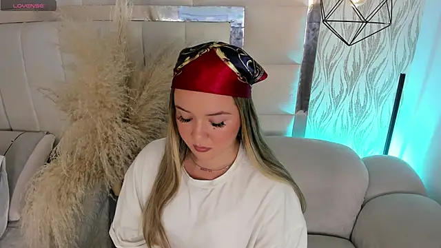 1m dalhia online show from November 20, 8:43 pm