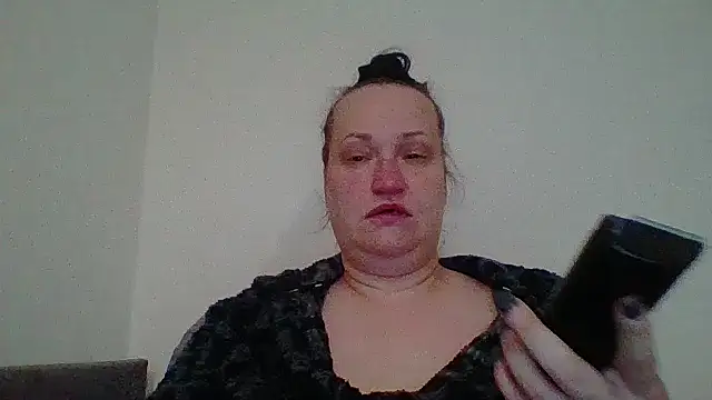 Snapshot of _squirty_cum_lady_ chatting on October 12, 2:58 am squirty cum lady online show from October 12, 2:58 am