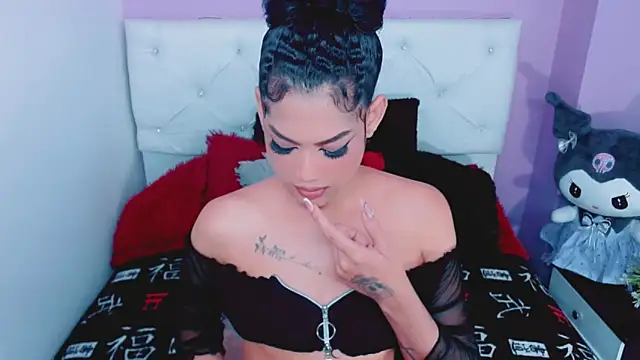 Snapshot of Amanda_bigx chatting on September 22, 6:34 am Amanda bigx online show from September 22, 6:34 am