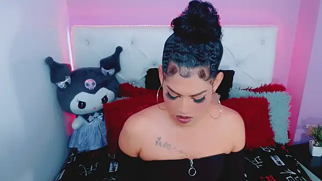 Snapshot of Amanda_bigx chatting on October 14, 5:43 am Amanda bigx online show from October 14, 5:43 am