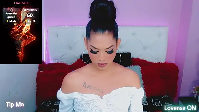 Snapshot of Amanda_bigx chatting on November 2, 5:55 am Amanda bigx online show from November 2, 5:55 am