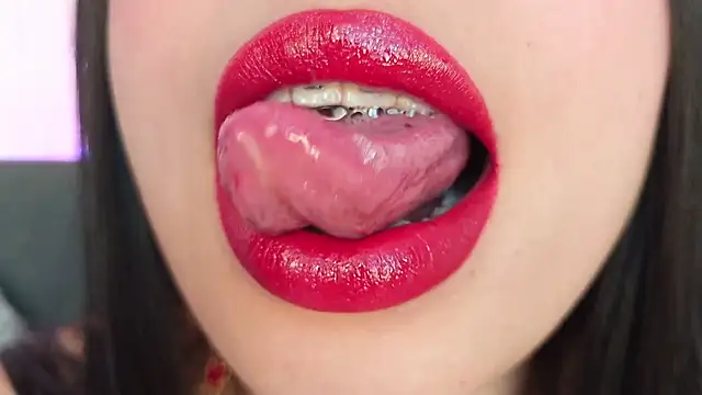 mia roux13 online show from October 5, 11:43 pm