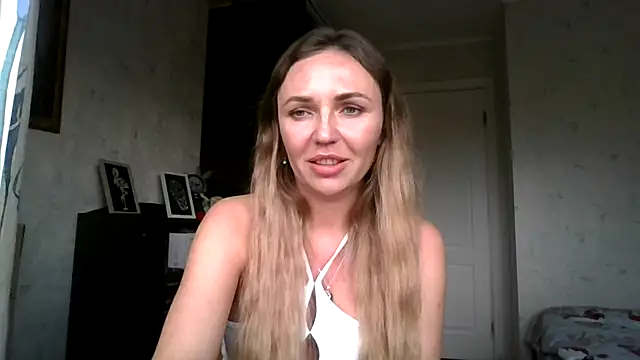 AngelinaLove28 online show from October 25, 1:08 pm