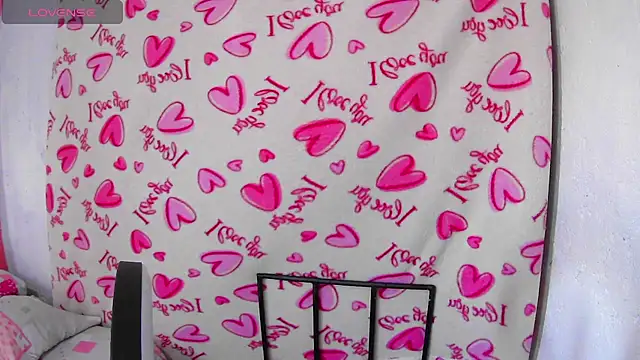 lynieh- online show from September 25, 9:01 pm