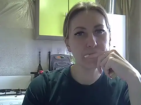 AshleyXHoney online show from February 24, 6:34 am