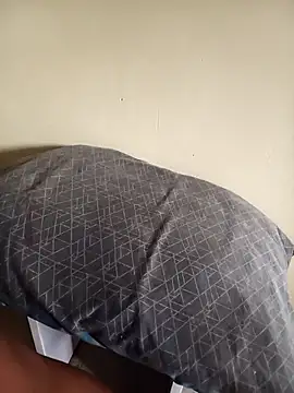 Snapshot of julietunderwoood chatting on October 6, 5:13 am julietunderwoood online show from October 6, 5:13 am