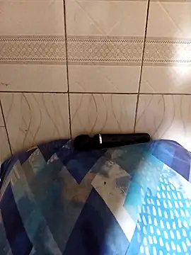 Snapshot of julietunderwoood chatting on October 20, 6:16 am julietunderwoood online show from October 20, 6:16 am