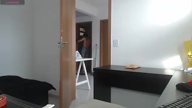 charlotbelucci  online show from October 27, 9:49 am