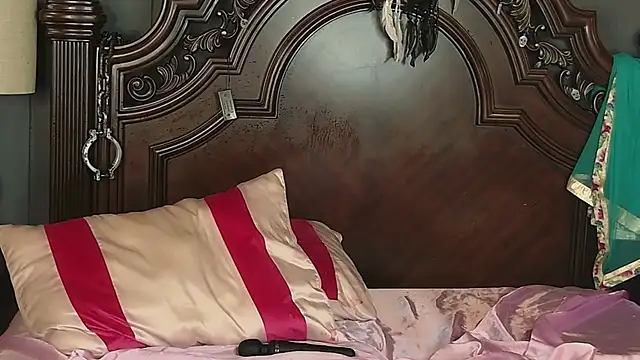 Snapshot of MeghanMarley chatting on October 23, 4:40 am MeghanMarley online show from October 23, 4:40 am