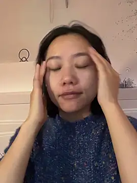 Eliza-E online show from February 12, 1:18 am