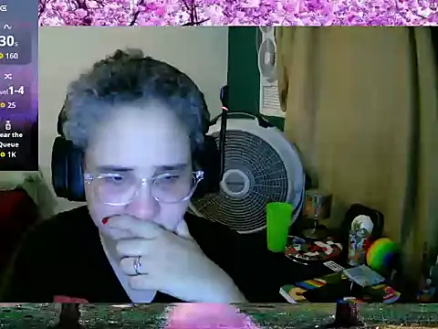 lolalicious 758 online show from September 18, 7:45 pm