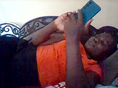 Snapshot of missarpie chatting on October 16, 7:22 am missarpie online show from October 16, 7:22 am