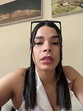 Leah Honey26 online show from April 15, 8:09 pm