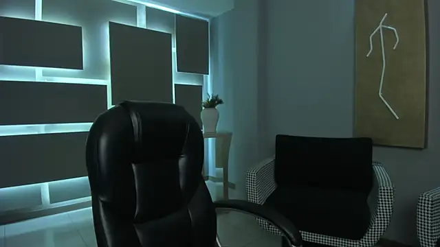 AliceHarper  online show from November 21, 7:05 pm