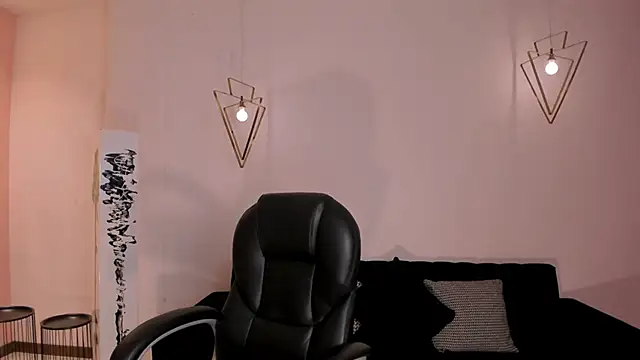 Snapshot of AliceHarper_ chatting on September 23, 7:34 pm AliceHarper online show from September 23, 7:34 pm