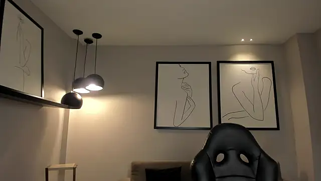 Snapshot of AliceHarper_ chatting on September 19, 7:13 pm AliceHarper online show from September 19, 7:13 pm