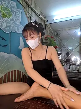 Snapshot of Dawn_hope chatting on October 31, 2:24 am Dawn hope online show from October 31, 2:24 am