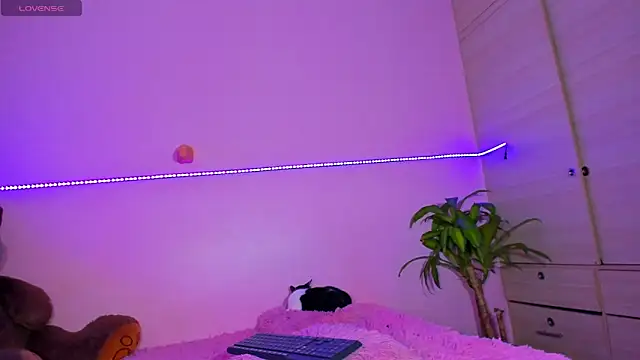 Snapshot of Canndy88htxx chatting on October 10, 3:44 am Canndy88htxx online show from October 10, 3:44 am