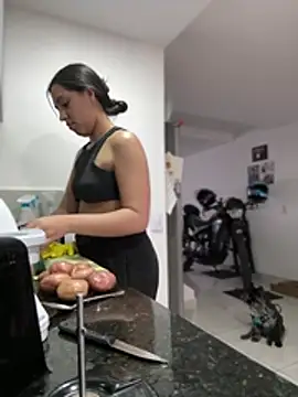 Salome golvert online show from January 15, 8:48 pm