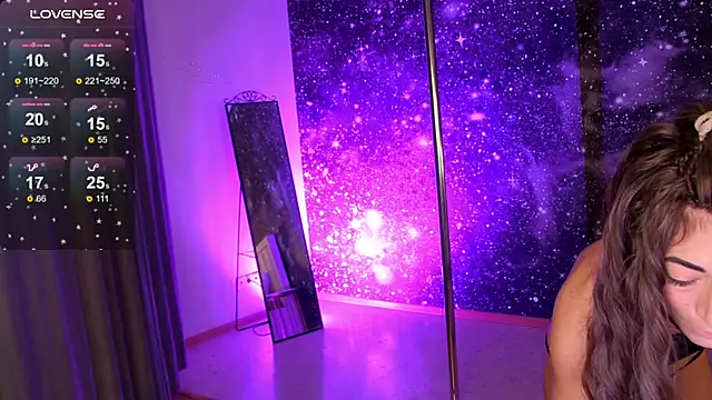 Snapshot of _F_R_A_U_ chatting on September 18, 1:26 am F R A U online show from September 18, 1:26 am