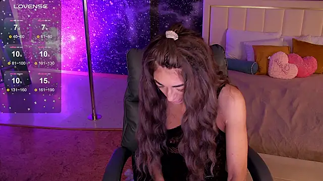 Snapshot of _F_R_A_U_ chatting on September 29, 1:11 am F R A U online show from September 29, 1:11 am