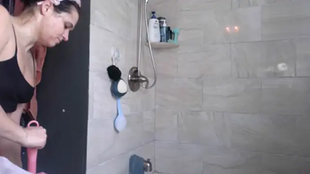 Yumiepussyy online show from February 25, 3:32 pm