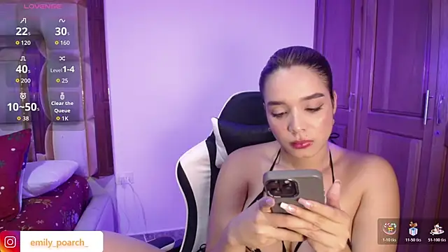 emilyaboott online show from December 2, 11:18 pm