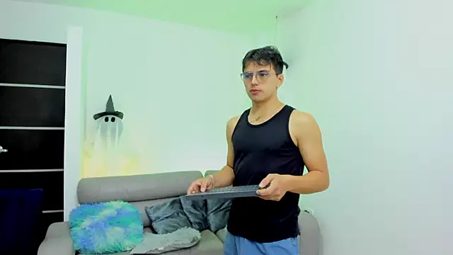 UNIVERSAL SEXX  online show from October 13, 8:06 am