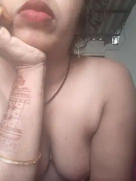 Snapshot of Simaran_bhabhi chatting on October 15, 2:14 am Simaran bhabhi online show from October 15, 2:14 am