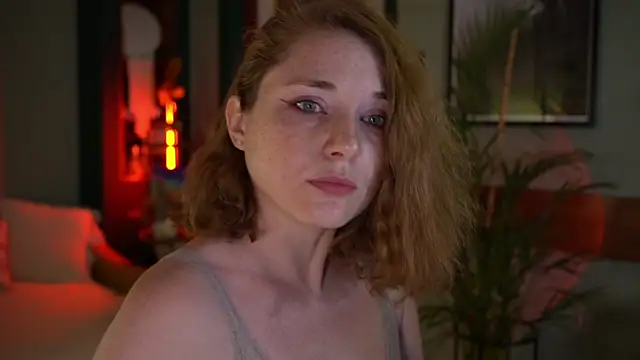 Snapshot of Your_phobia chatting on October 13, 10:01 pm Your phobia online show from October 13, 10:01 pm