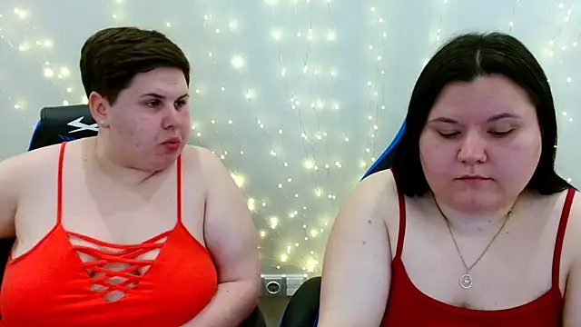 BeckyAndHellen online show from March 23, 8:48 pm