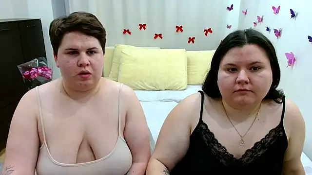 BeckyAndHellen online show from October 11, 8:33 pm