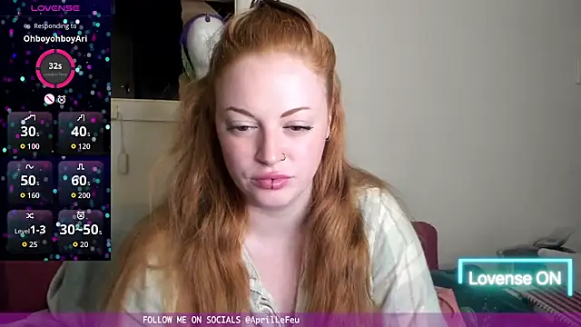 Snapshot of aaprill chatting on October 20, 8:50 am aaprill online show from October 20, 8:50 am