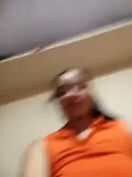 Snapshot of EAAM1 chatting on September 12, 10:39 pm EAAM1 online show from September 12, 10:39 pm