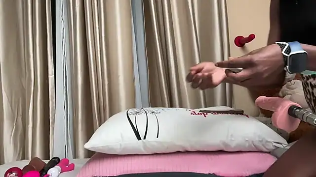 SexyAudreyFuck online show from November 27, 1:30 am