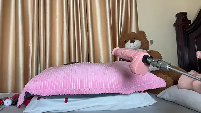 Snapshot of SexyAudreyFuck chatting on October 22, 4:17 am SexyAudreyFuck online show from October 22, 4:17 am