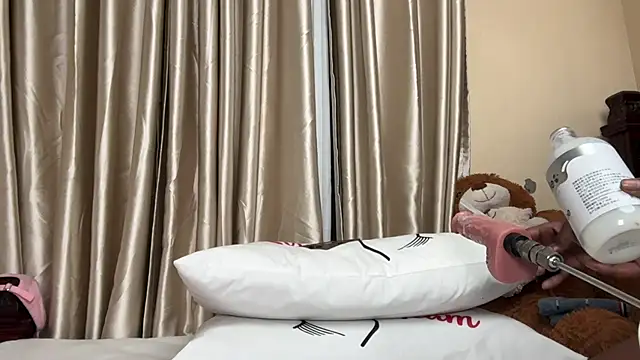 Snapshot of SexyAudreyFuck chatting on October 31, 12:34 am SexyAudreyFuck online show from October 31, 12:34 am